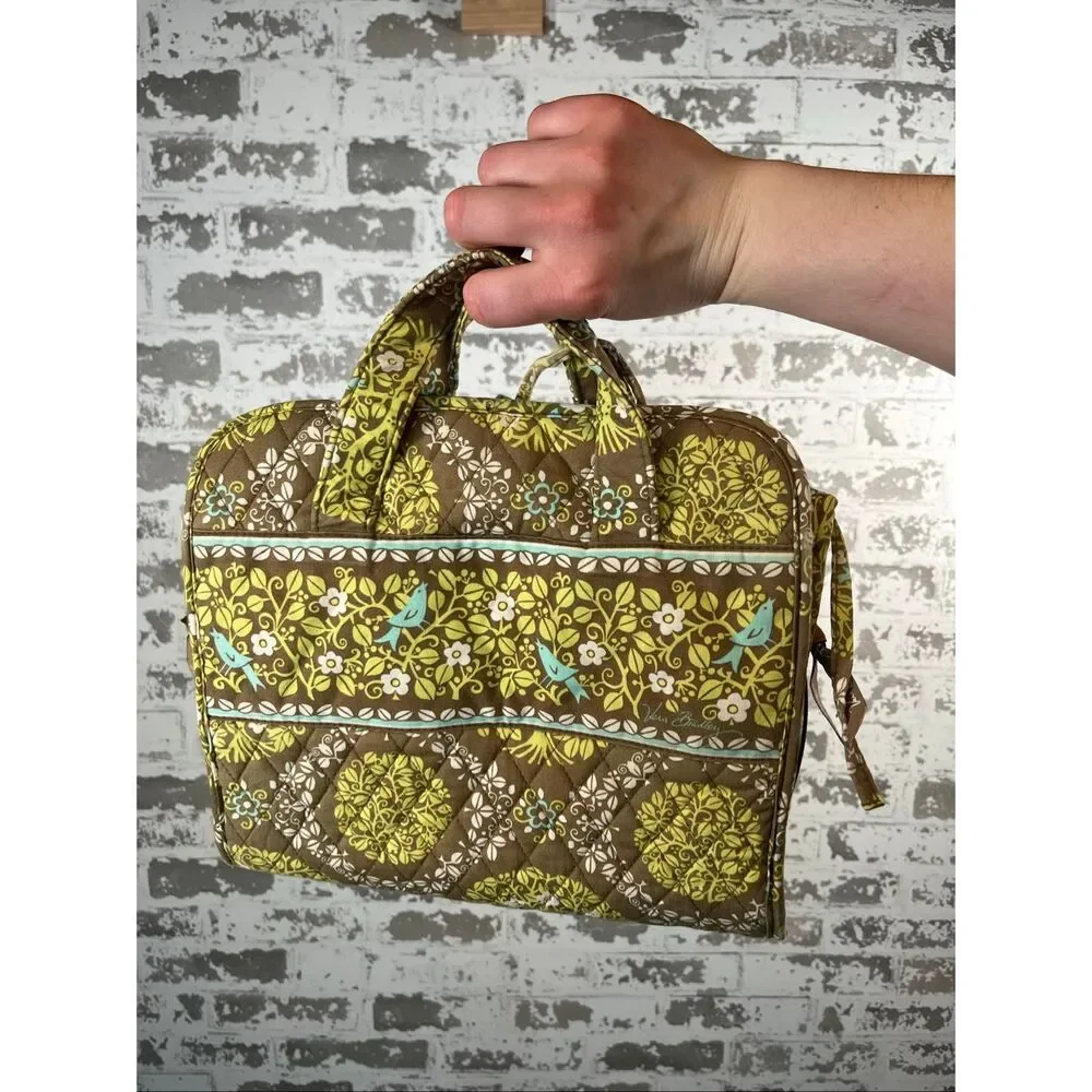 Vera Bradley | green floral hanging jewelry and cosmetic travel bag